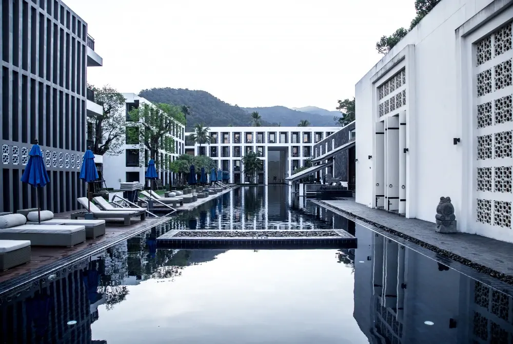 Luxurious Killarney Hotels with Swimming Pools You’ll Love 3 Killarney Hotels with Swimming Pools