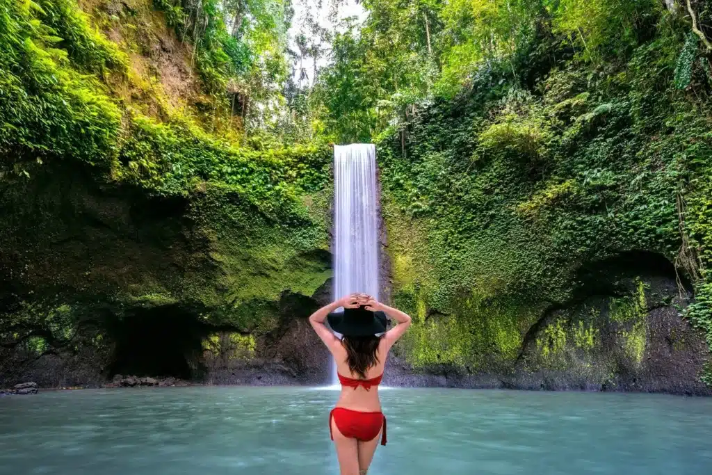 Discover the Magic of Poulanassy Waterfall! 4 Poulanassy Waterfall