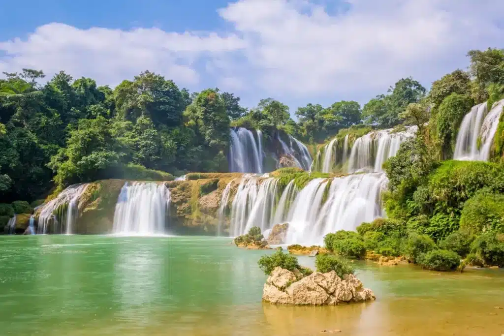 Which country has the most waterfalls 1 which country has the most waterfalls