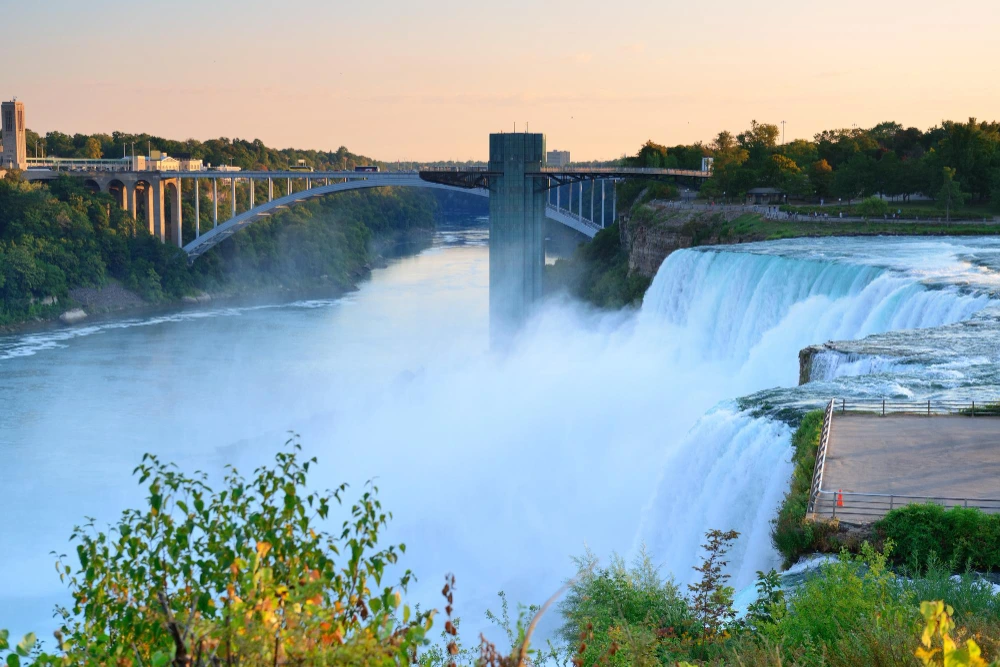 How Many People Commit Suicide at Niagara Falls: A Comprehensive Look at the Statistics and Stories 2 How Many People Commit Suicide at Niagara Falls